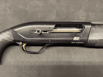 Firearm: Browning Maxus Composite Black