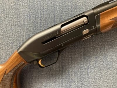 Firearm: Browning Maxus Hunter