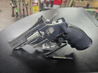 Firearm: Umarex Legends S25