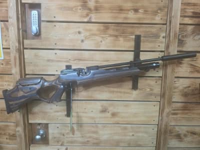Firearm: Weihrauch HW 100 T